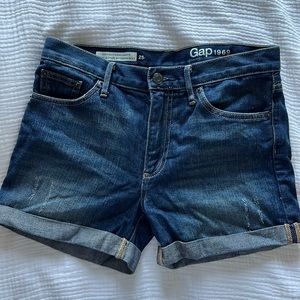 Gap boyfriend jean shorts | SIZE 25